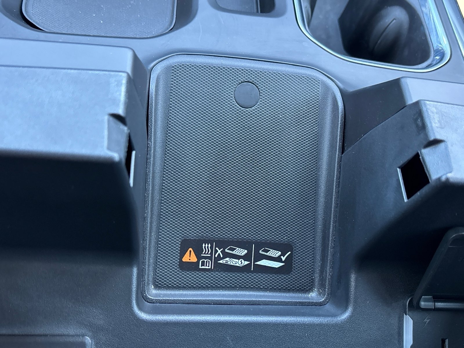 2023 Chevrolet Silverado 1500 RST photo 15