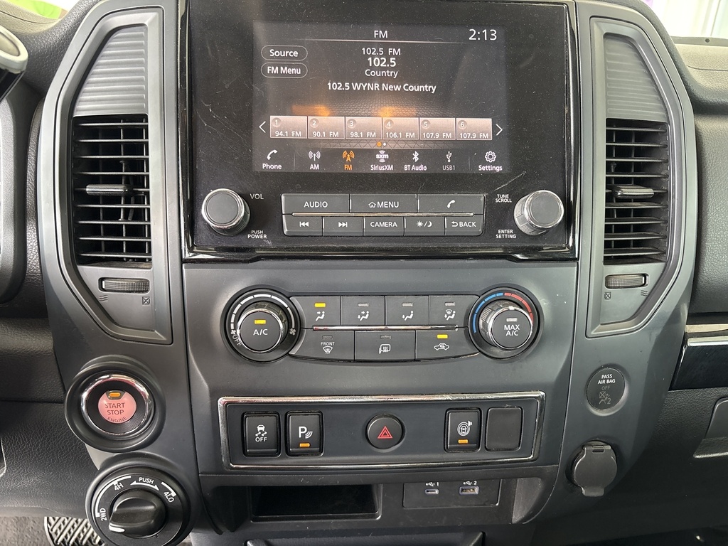 2022 Nissan Titan SV photo 21