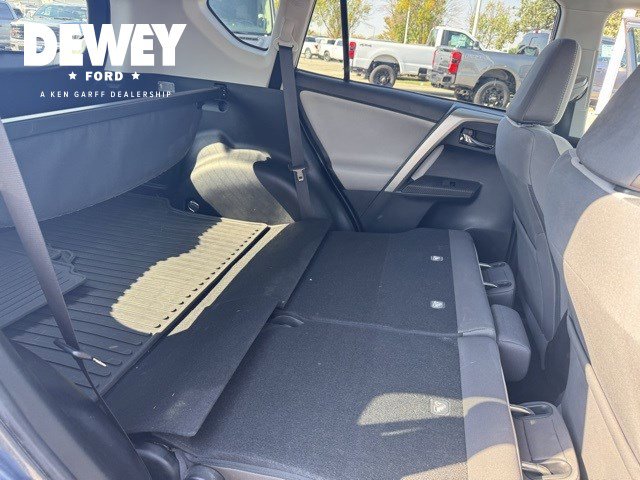 2014 Toyota RAV4 XLE photo 27