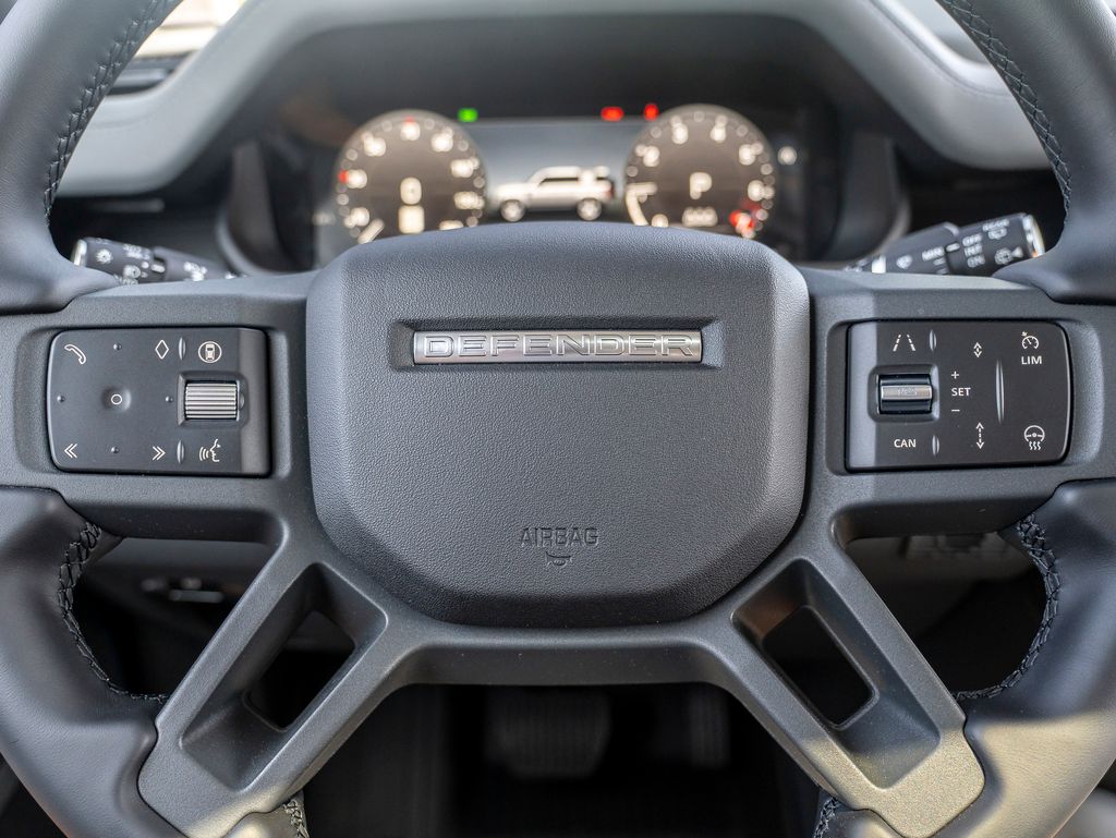 2025 Land Rover Defender 110 X-Dynamic SE photo 14