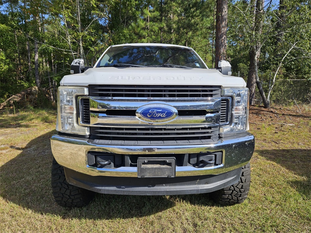 2017 Ford F-250 XLT photo 3