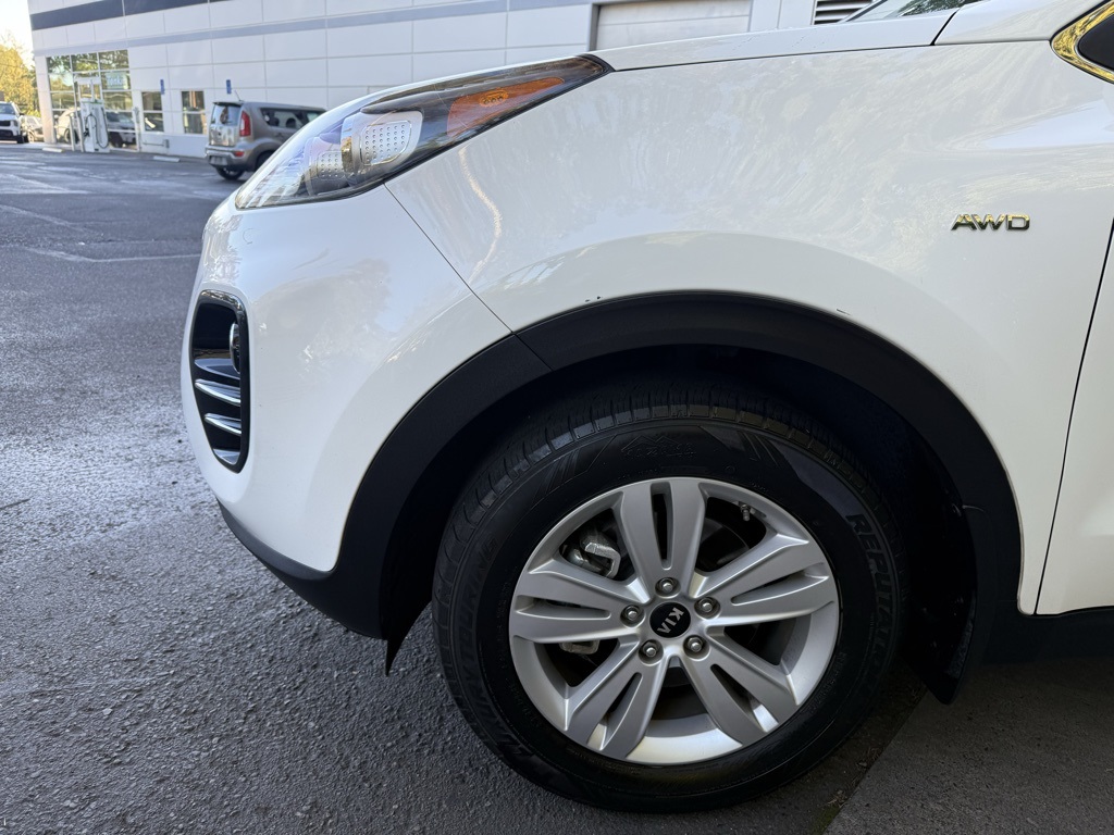 2017 Kia Sportage LX photo 3