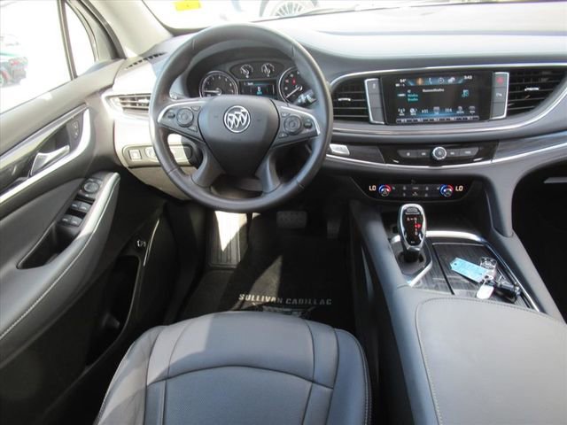 2018 Buick Enclave Essence photo 12