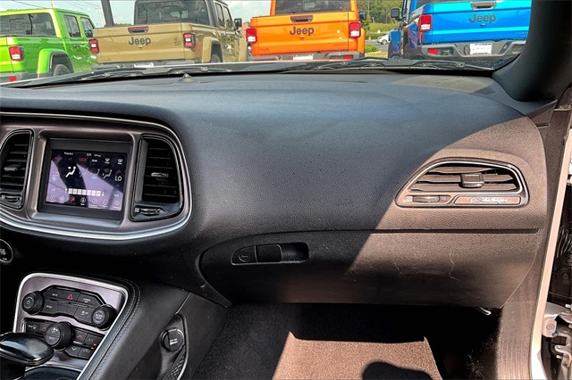 2022 Dodge Challenger SXT photo 19