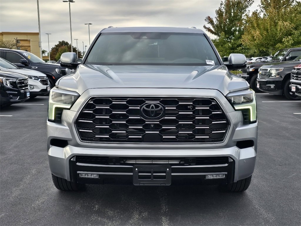 2024 Toyota Sequoia SR5 photo 3