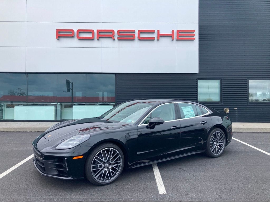2025 Porsche Panamera Base