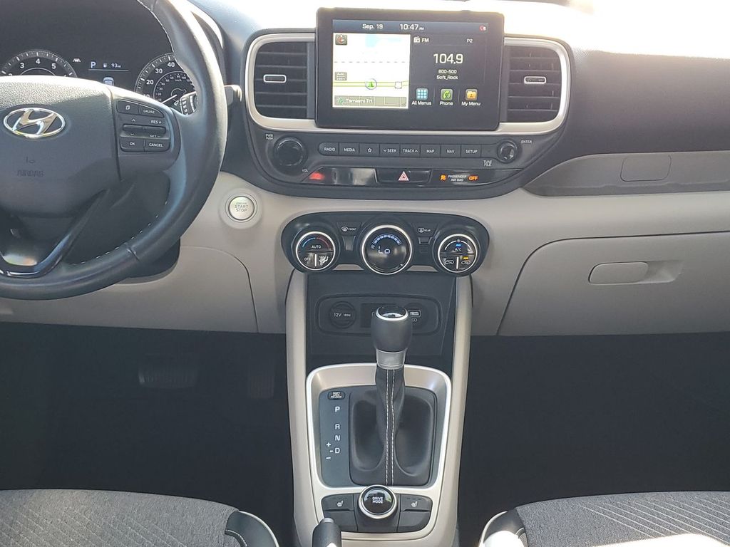 2020 Hyundai Venue SEL Denim photo 25