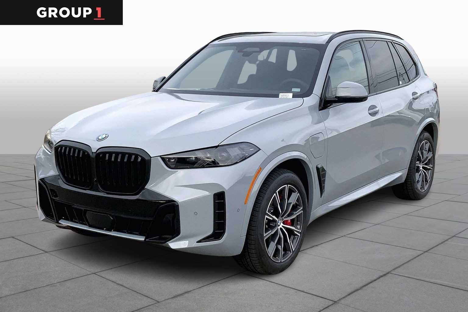 2026 BMW X5 50e's photo