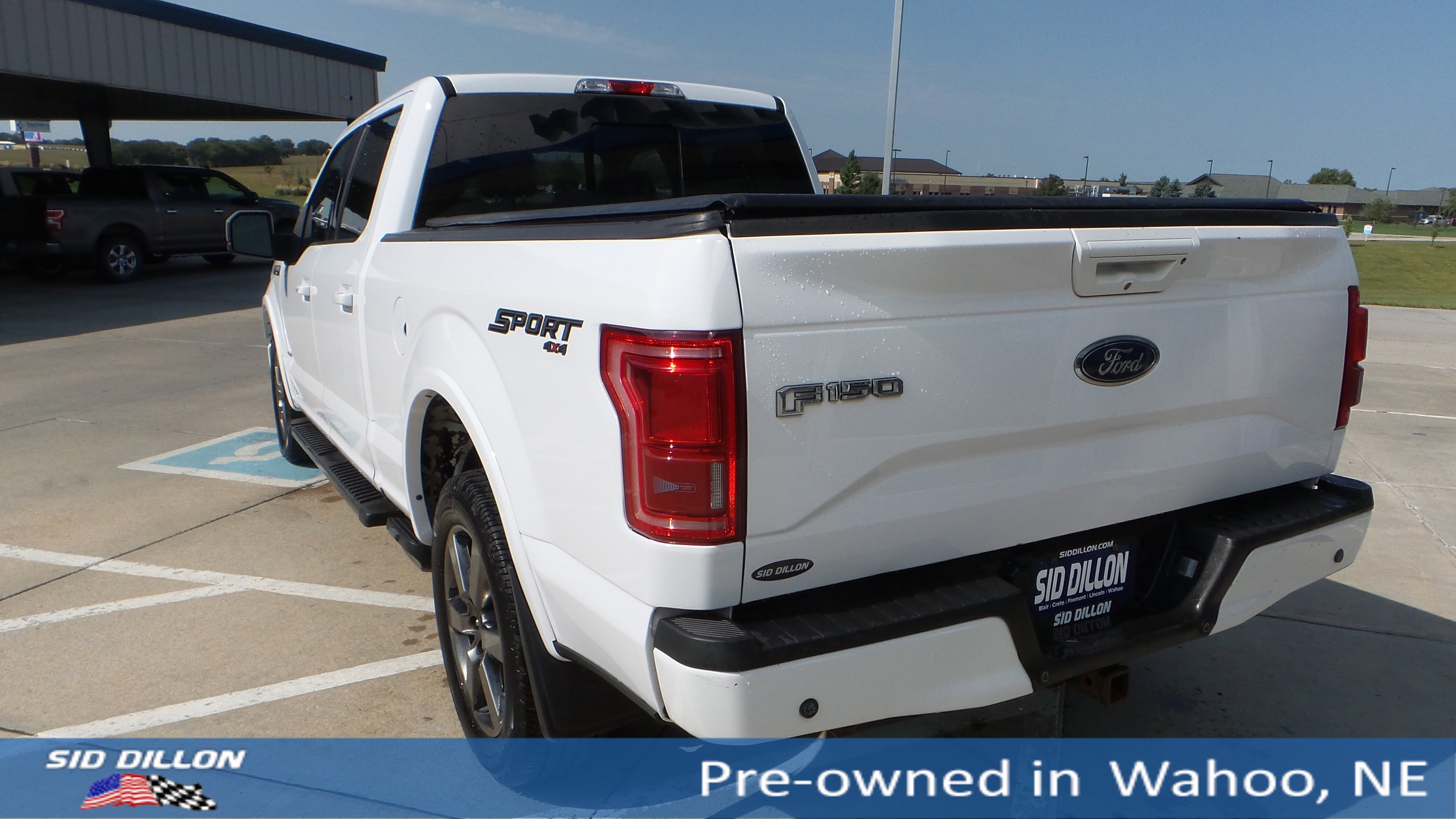 2016 Ford F-150 Lariat photo 3