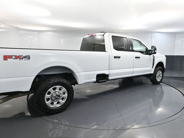 2024 Ford F-350 photo 4