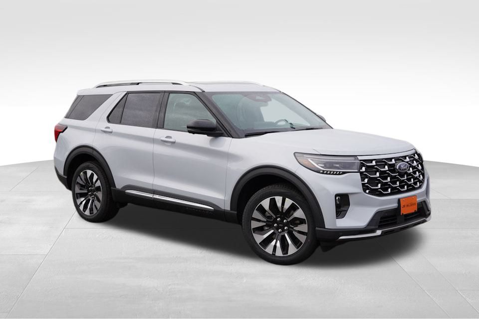 2026 Ford Explorer Platinum's photo