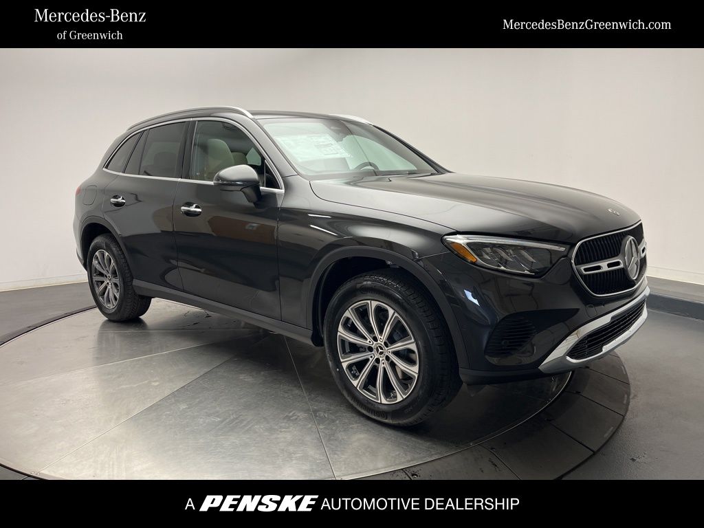 2026 Mercedes-Benz GLC Base's photo
