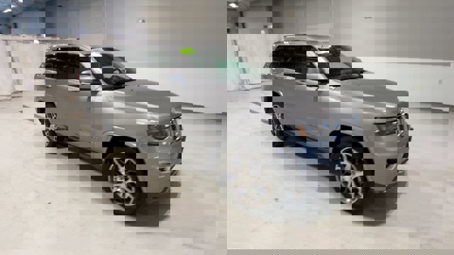 Used 2018 Jeep Grand Cherokee Limited Sterling Edition with VIN 1C4RJFBGXJC266868 for sale in Sioux Center, IA