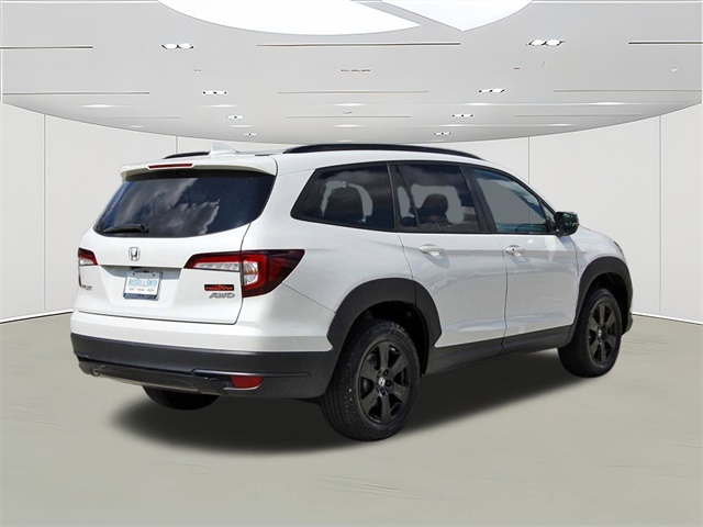 2022 Honda Pilot TrailSport photo 3