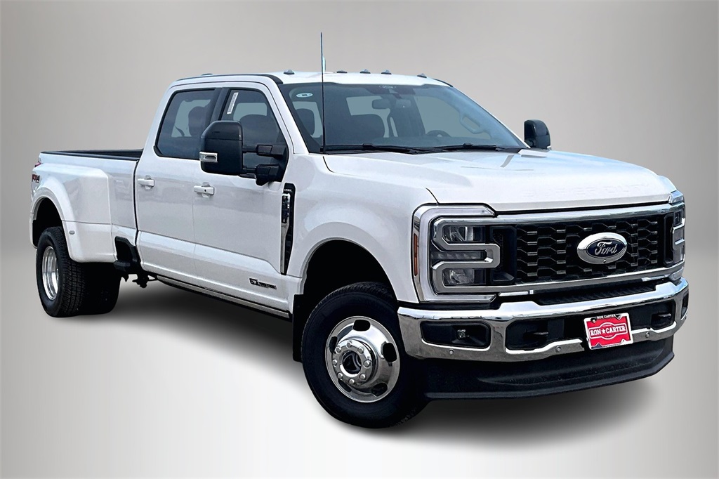2025 Ford F-350 Super Duty Lariat's photo