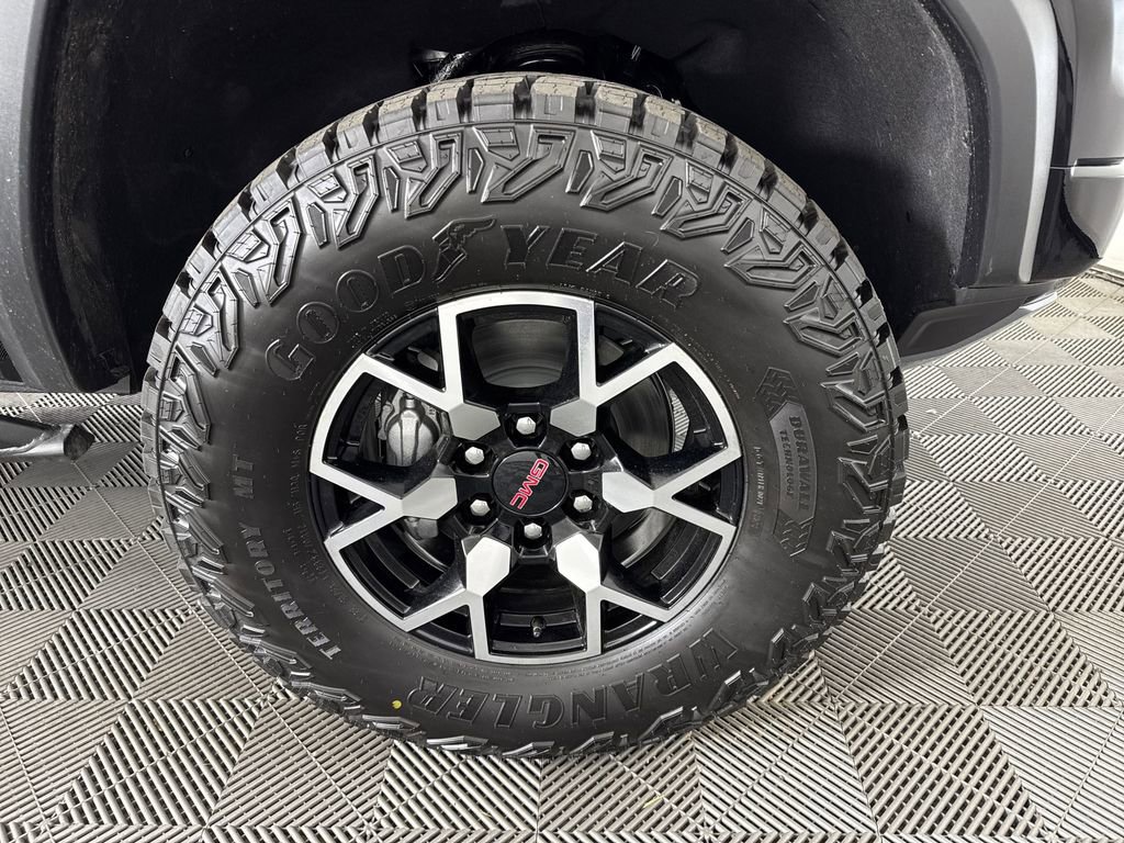 2025 Gmc Canyon AT4X photo 9