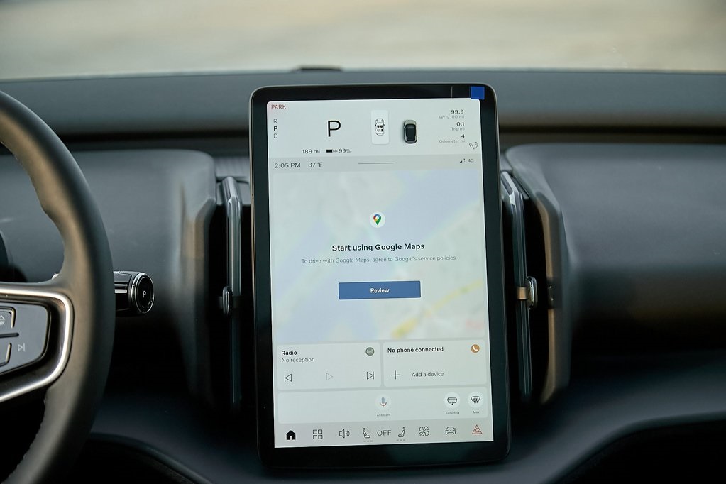 2026 VOLVO EX30 - Image 23