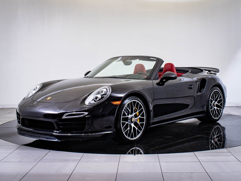 2015 Porsche 911 Turbo S photo 2