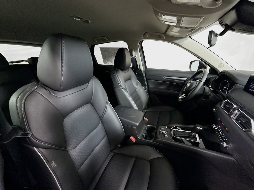 2025 Mazda CX-5 2.5 Select photo 26