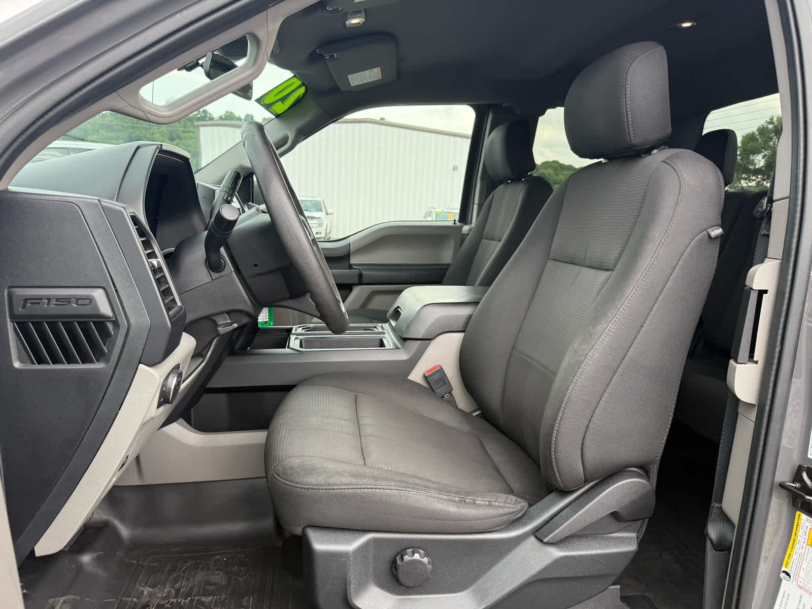 2020 Ford F-150 XL photo 4