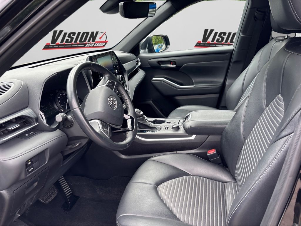 2021 Toyota Highlander XSE photo 14