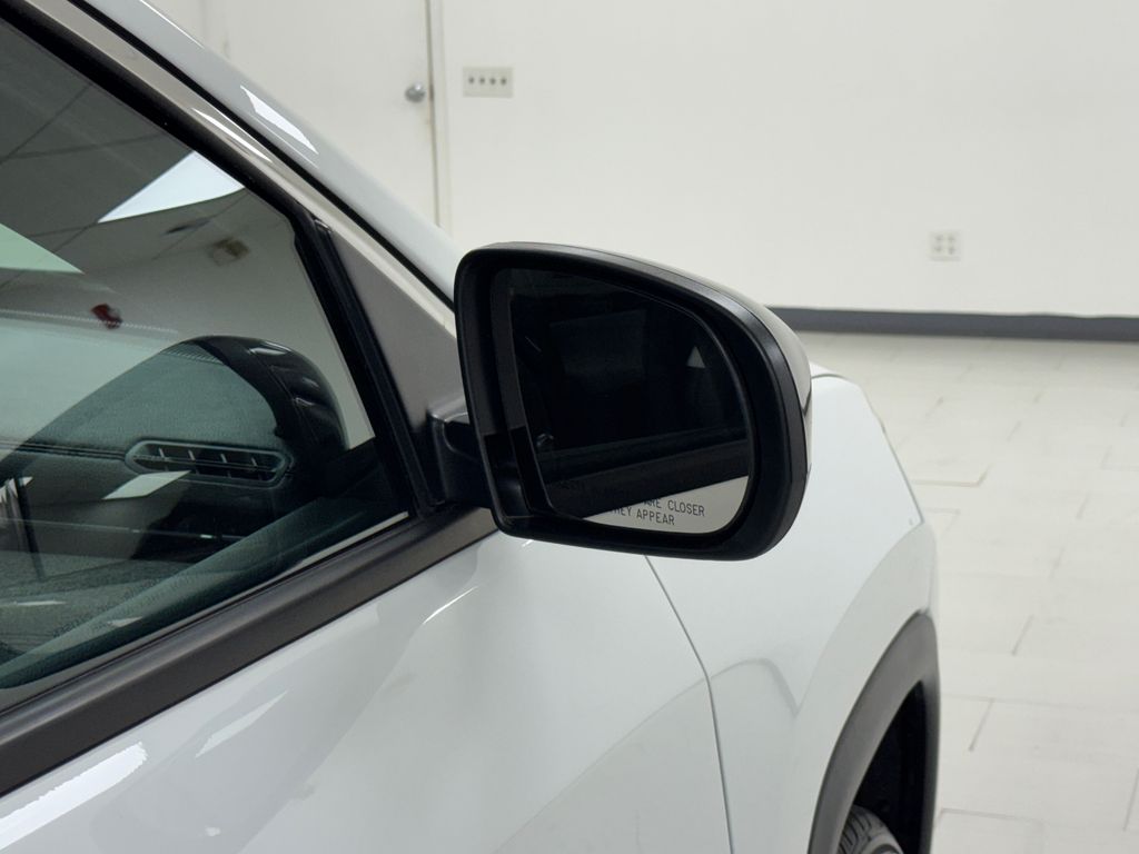 2024 Jeep Compass Latitude photo 28