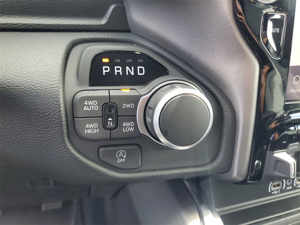 2025 Ram 1500 Big Horn Lone Star photo 17