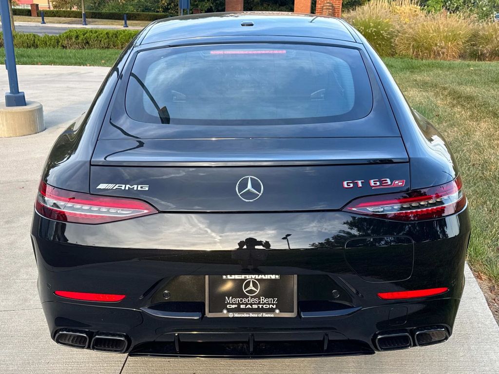 2024 Mercedes Benz S AMG 63 4MATIC photo 3