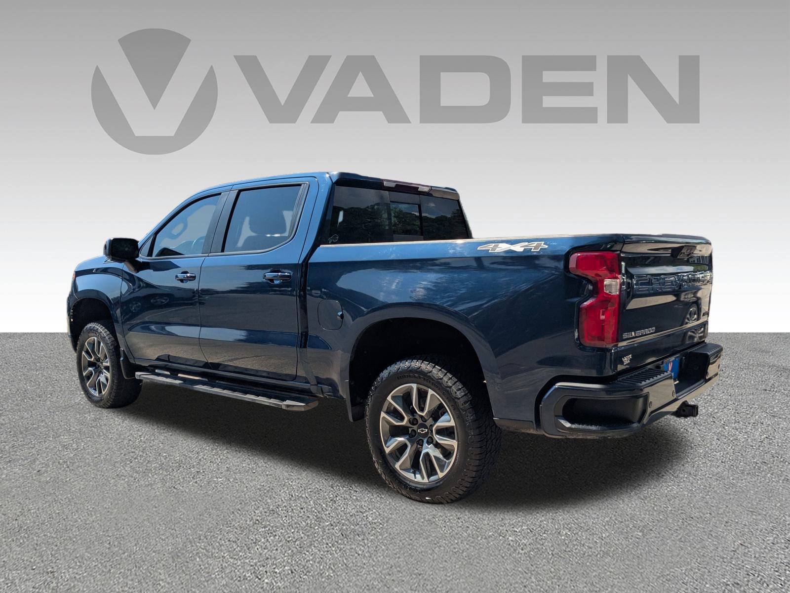 2023 Chevrolet Silverado 1500 RST photo 17