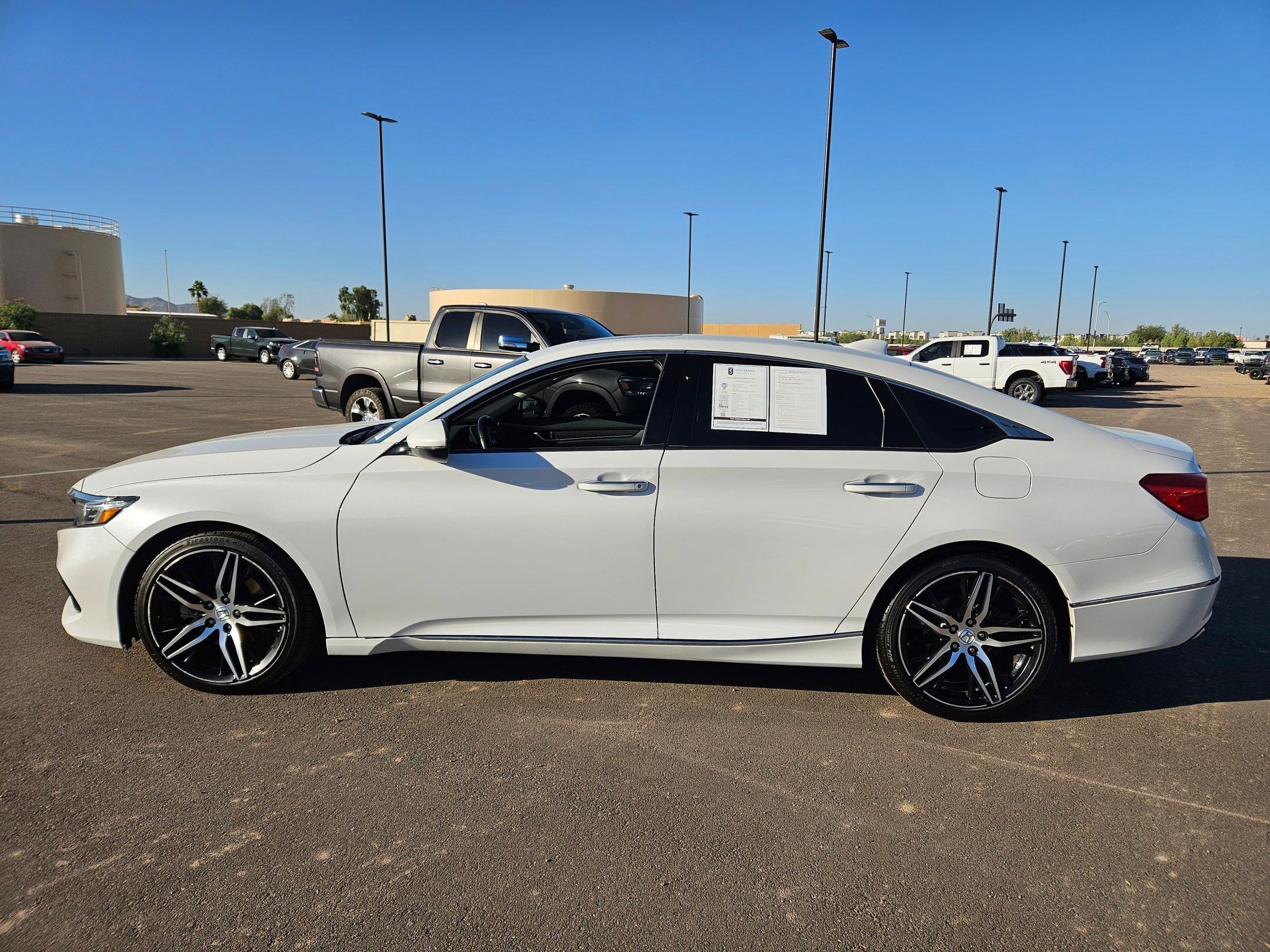 2021 Honda Accord Hybrid Touring photo 2