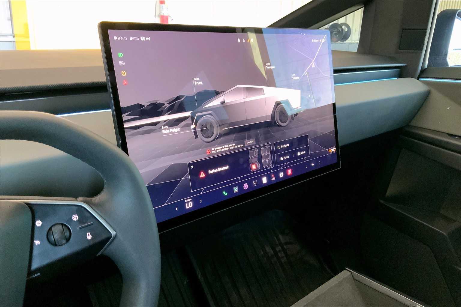 2024 Tesla Cybertruck All-Wheel Drive photo 6