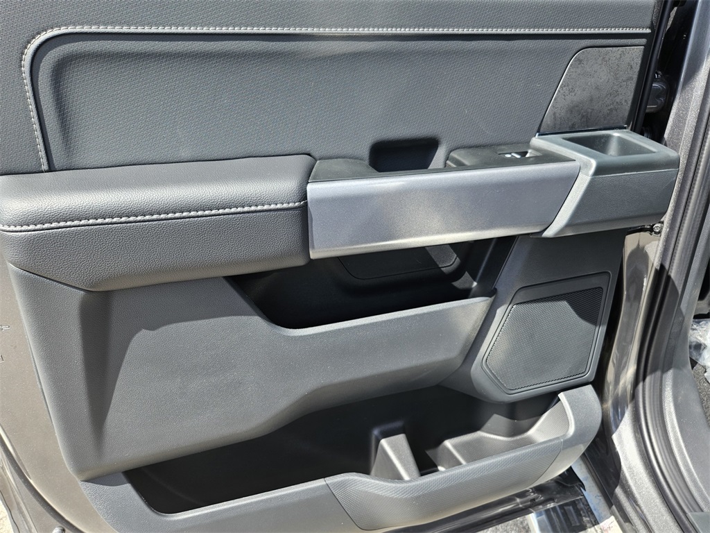 2025 Ford F-150 XLT photo 21