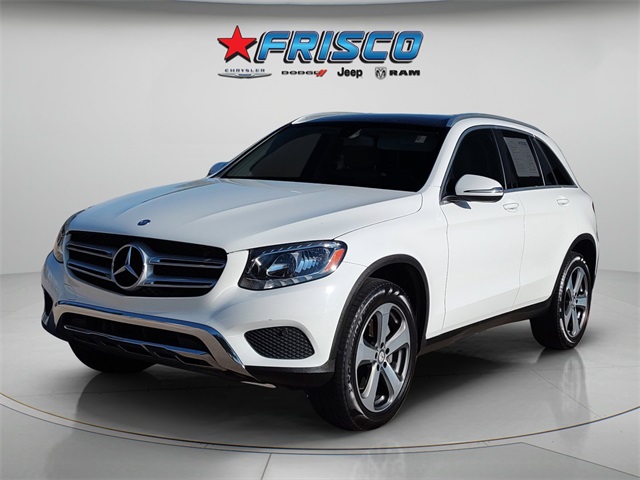 2017 Mercedes Benz GLC 300 4MATIC photo 3