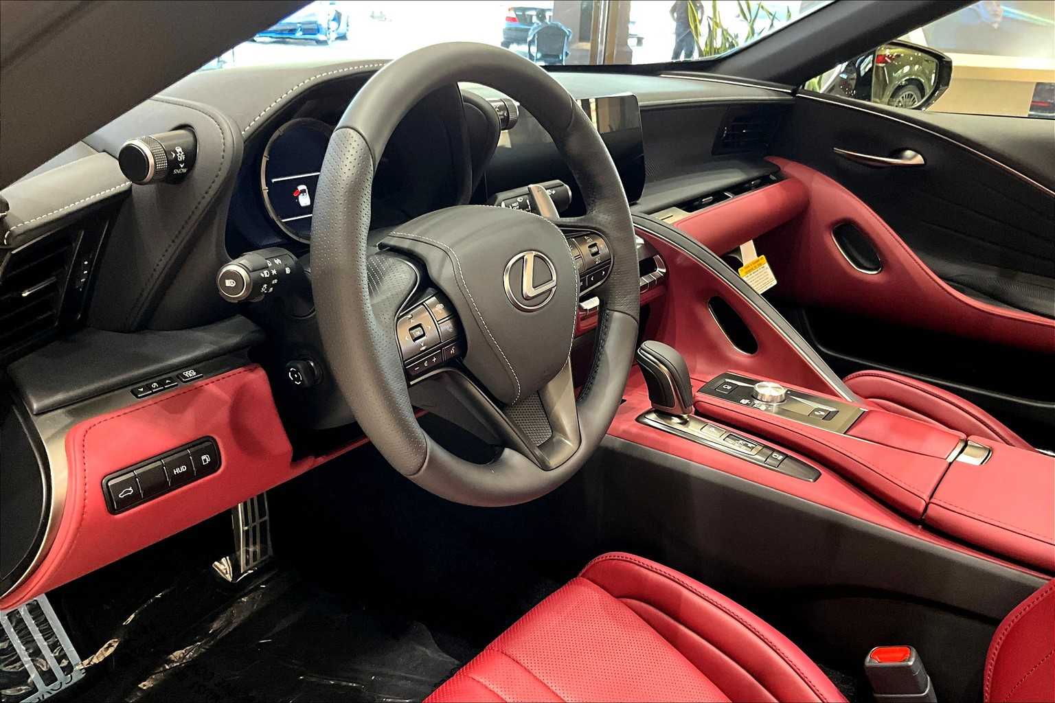 2025 Lexus LC 500 photo 10