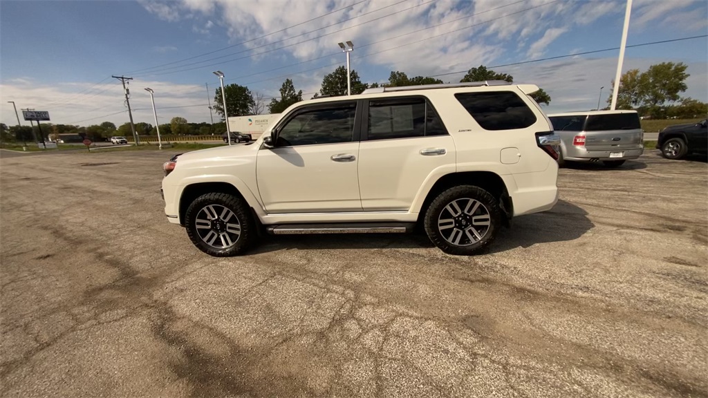 2023 Toyota 4Runner Limited photo 4