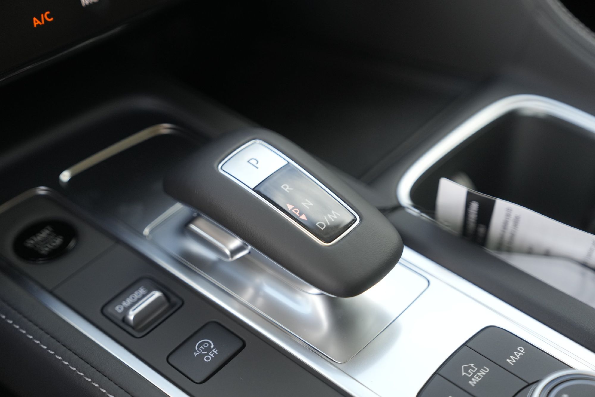 2026 Infiniti QX60 Luxe photo 10