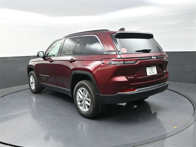 2025 Jeep Grand Cherokee Laredo X photo 4