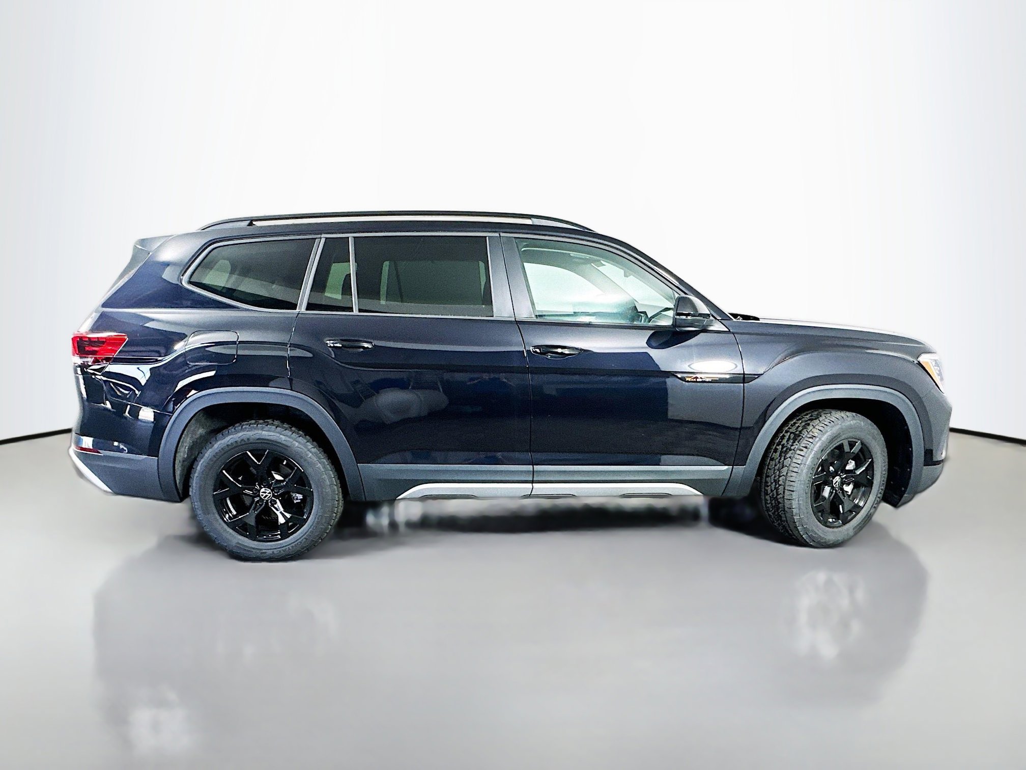 2025 Volkswagen Atlas Peak Edition SE Technology photo 8