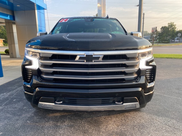2024 Chevrolet Silverado 1500 High Country photo 3