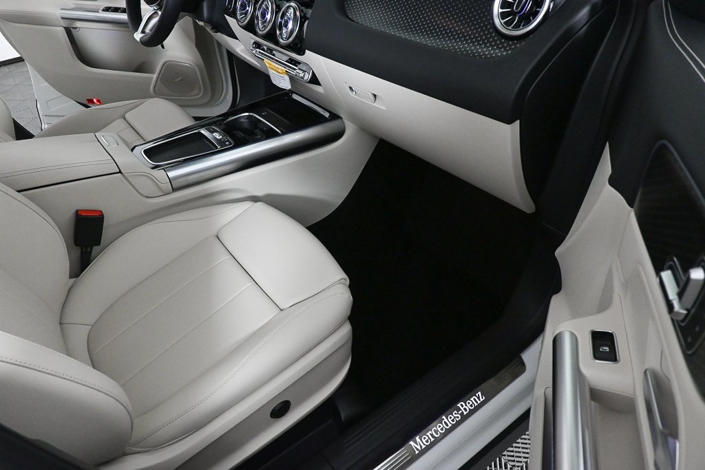2025 Mercedes Benz GLA 250 photo 23
