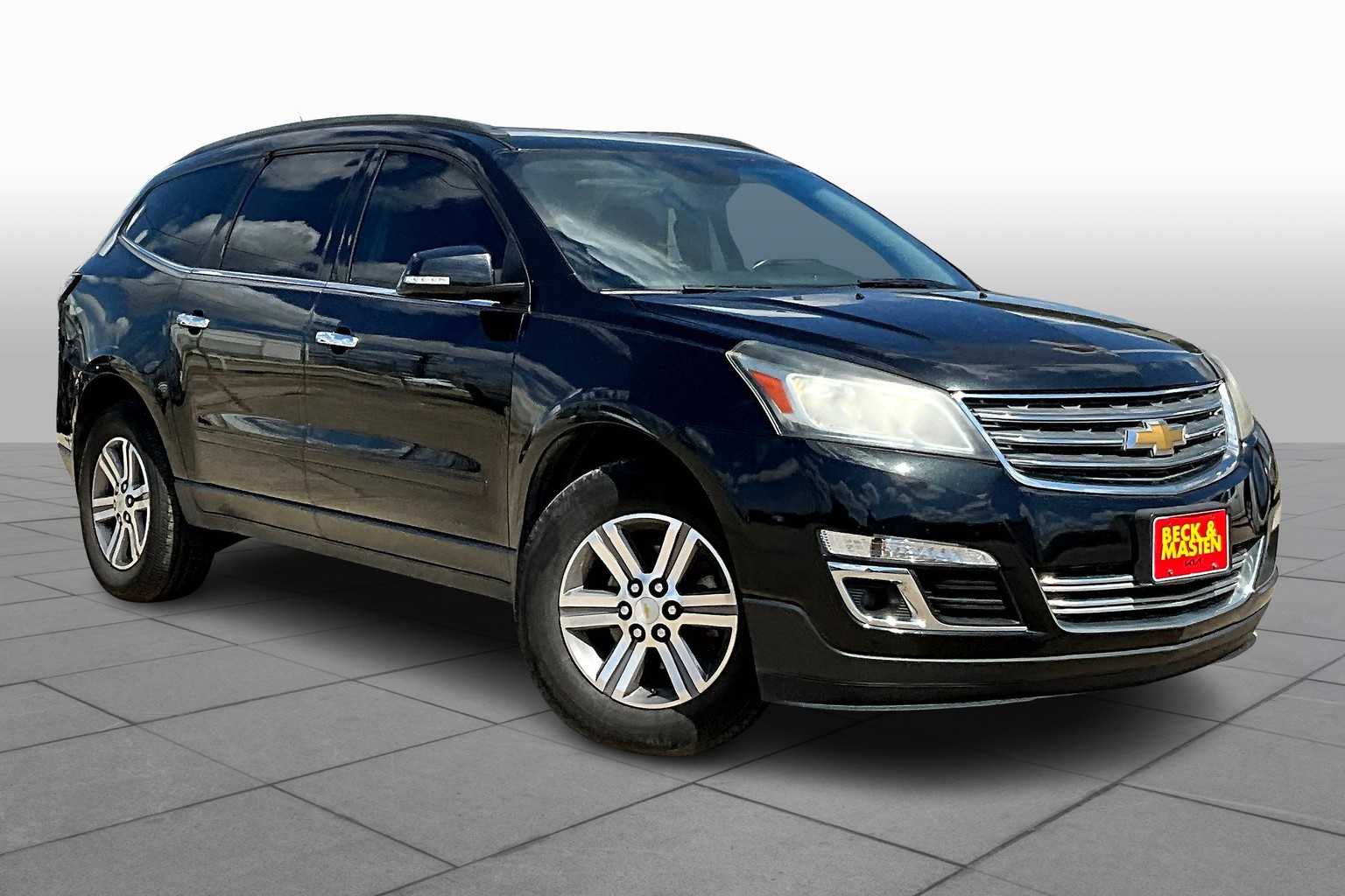 2015 Chevrolet Traverse 2LT photo 2