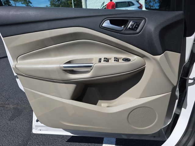 2017 Ford Escape Titanium photo 28