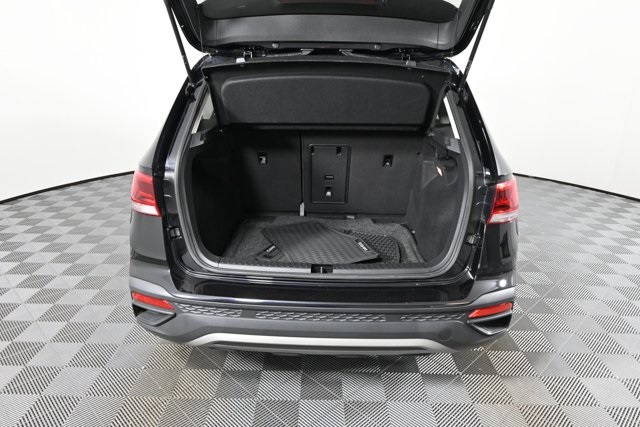 2022 Volkswagen Taos S photo 2
