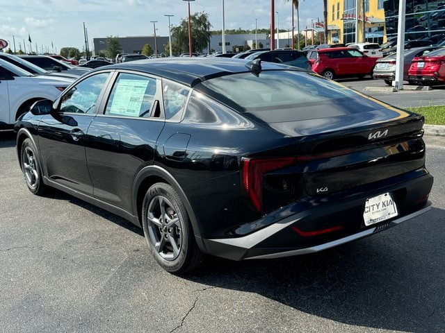 2025 Kia K4 LXS photo 3