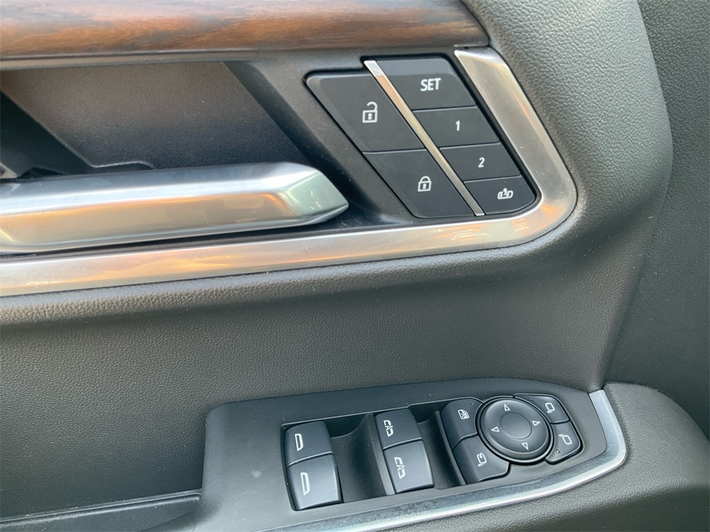 2025 Gmc Sierra 1500 SLT photo 25