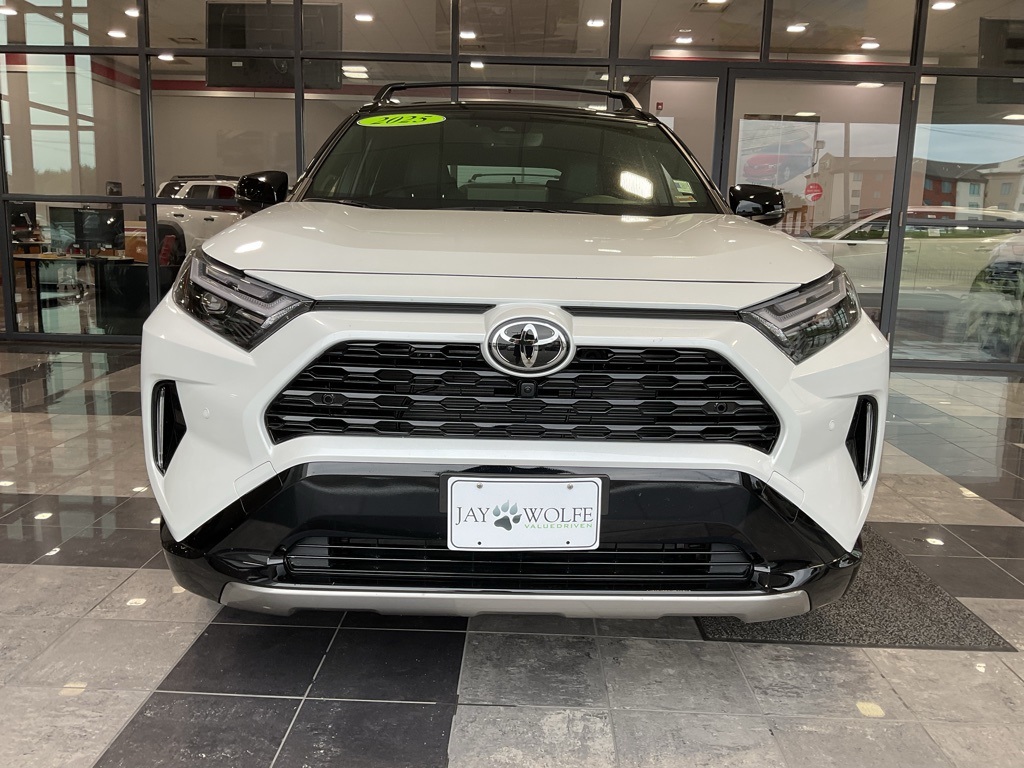 Used 2025 Toyota RAV4 XSE with VIN JTME6RFV2SJ081026 for sale in Kansas City