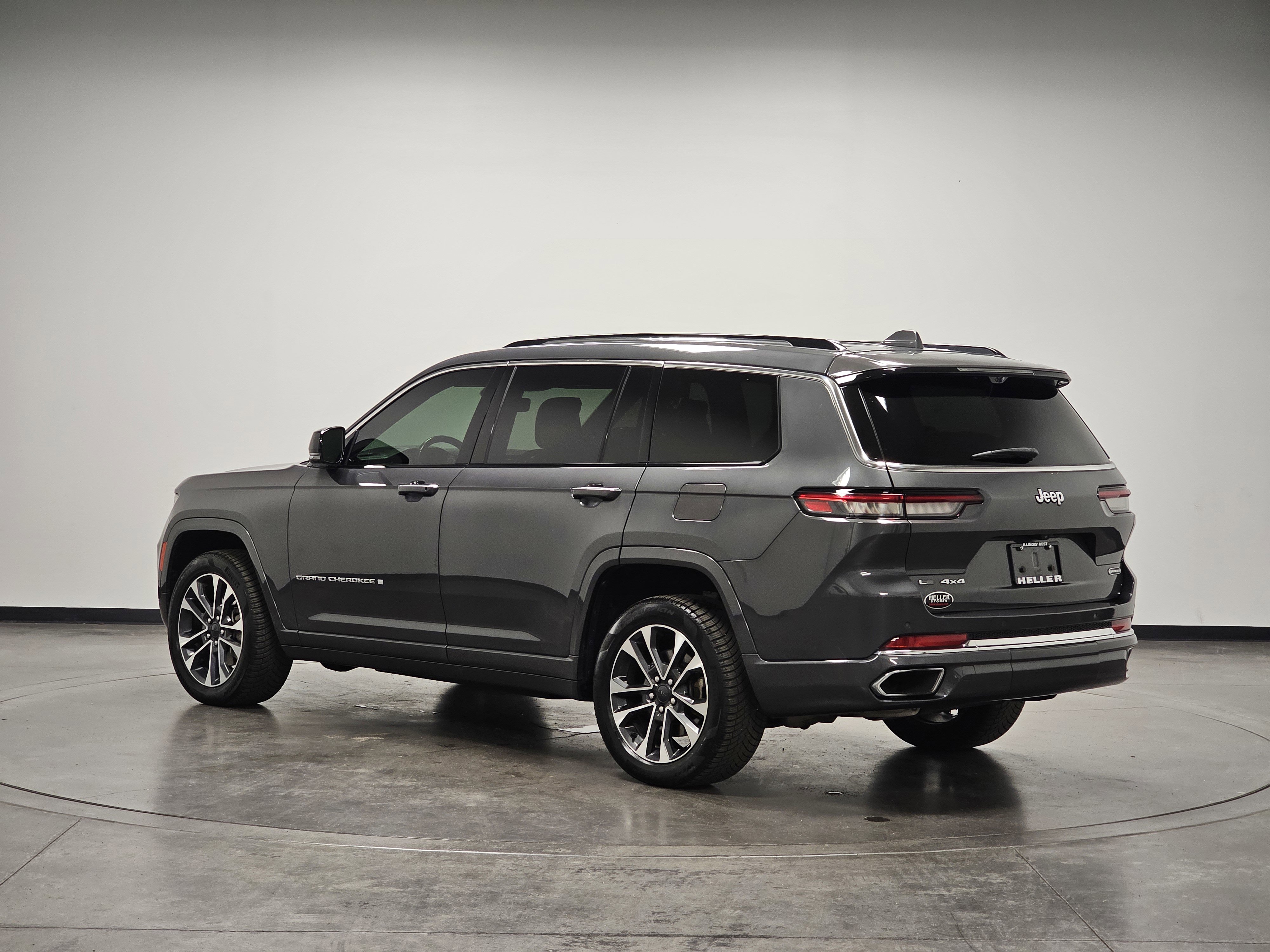 2021 Jeep Grand Cherokee Overland photo 4