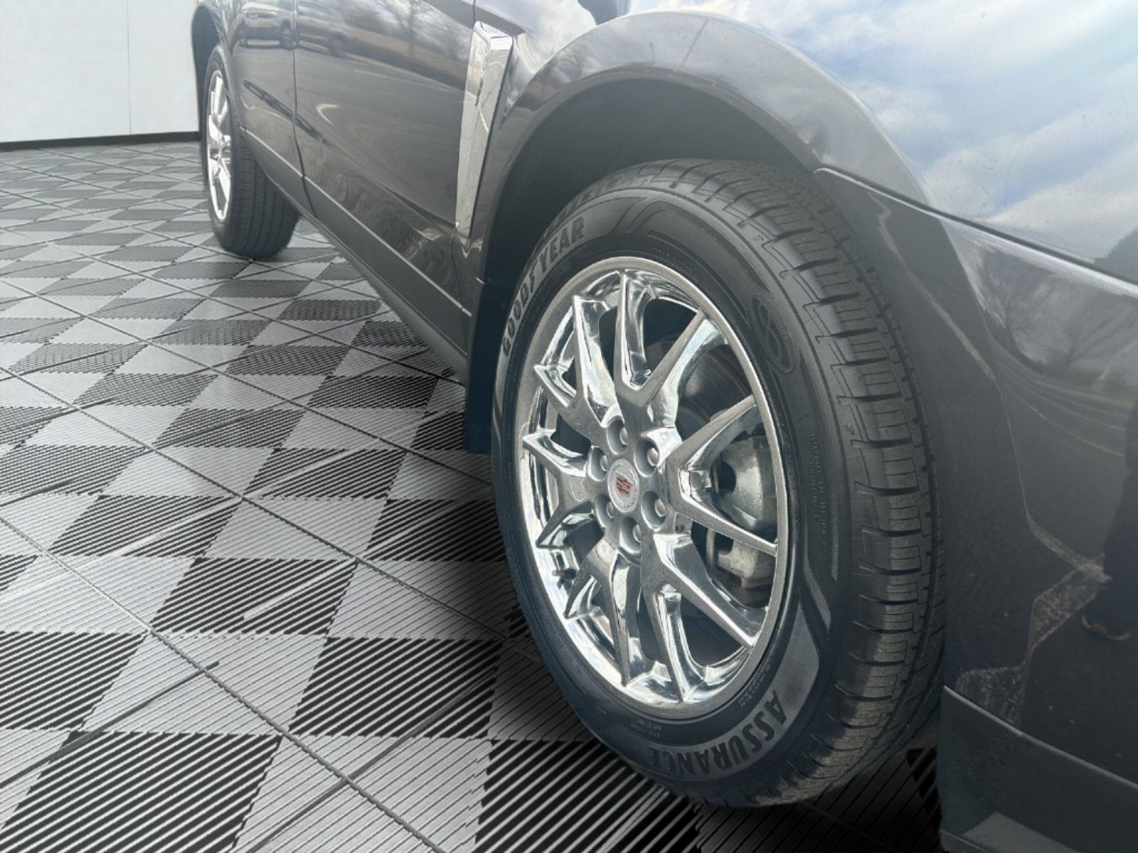 Used 2014 Cadillac SRX Performance Collection with VIN 3GYFNFE3XES569871 for sale in Kansas City