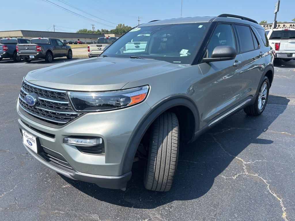 2020 Ford Explorer XLT photo 2