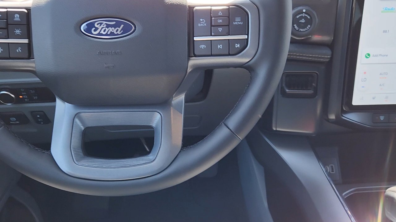 2025 Ford F-150 Lightning photo 18